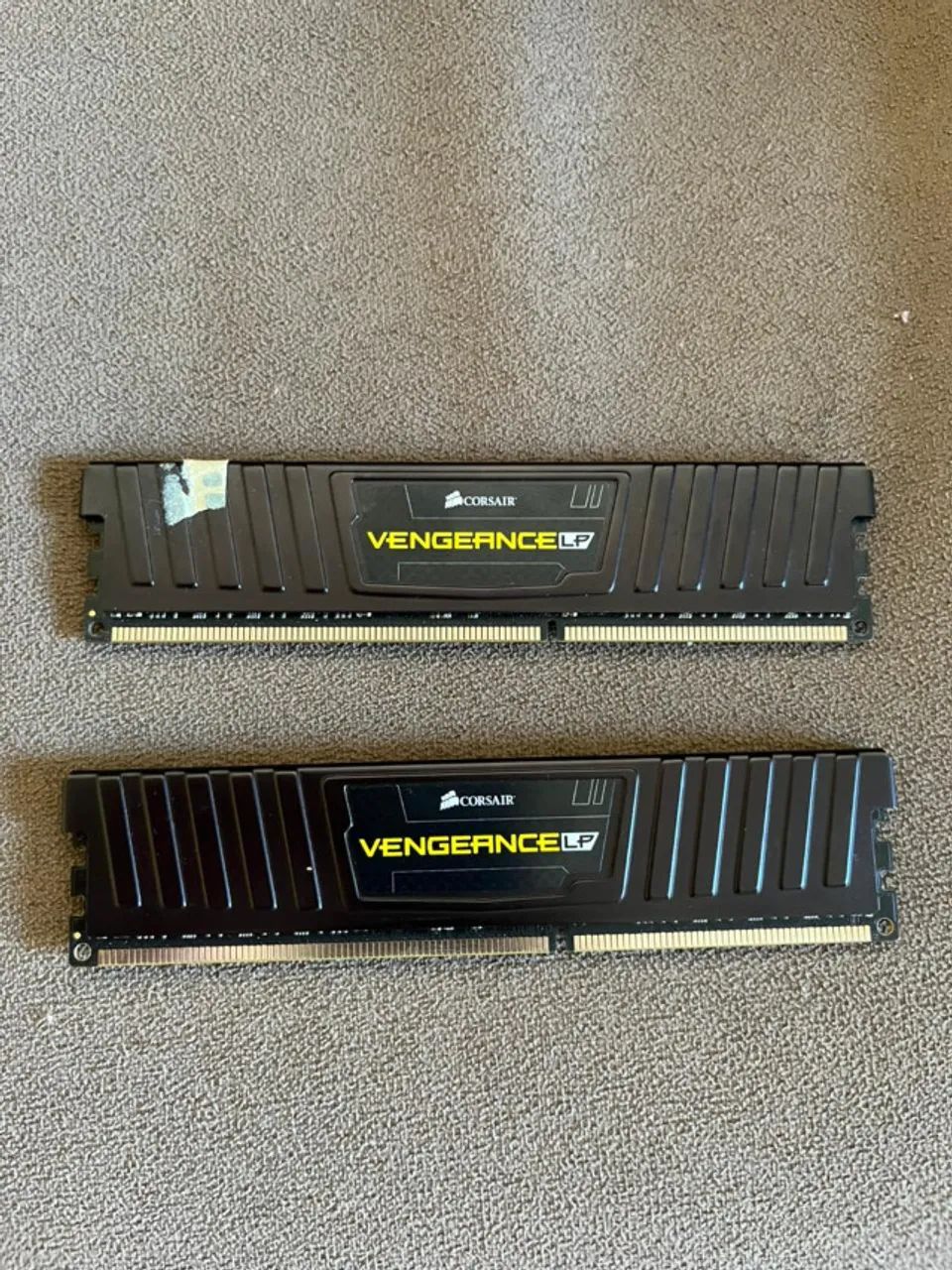 Memória RAM DDR4 8GB CORSAIR