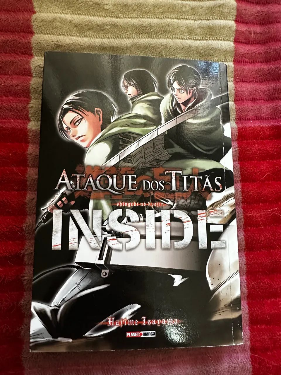 Mangã Attack on Titan Answers e Inside