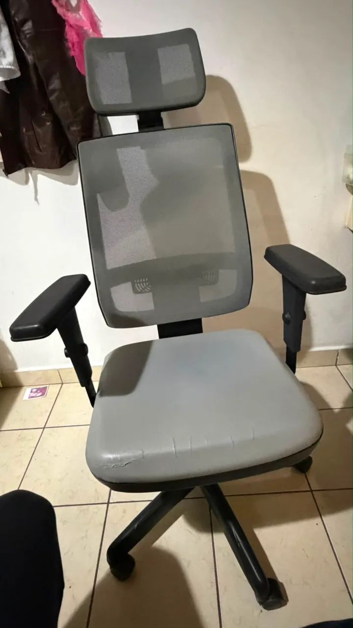 Cadeira Ergométrica Escritório Casa Confortável Reclinável Plaxmetal Cinza - Foto 3