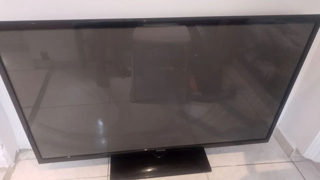 TV Samsung 50 polegadas. OBS: Não é smart porem está súper nova tudo funcionando . - Foto 2