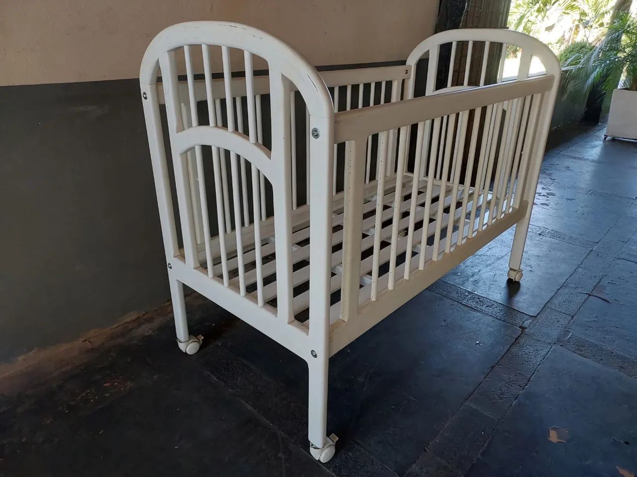 Berço modelo provençal - madeira maciça