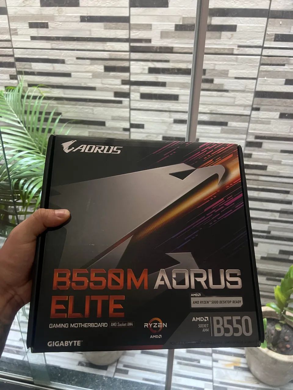 B550 Aorus elite nova lacrada 