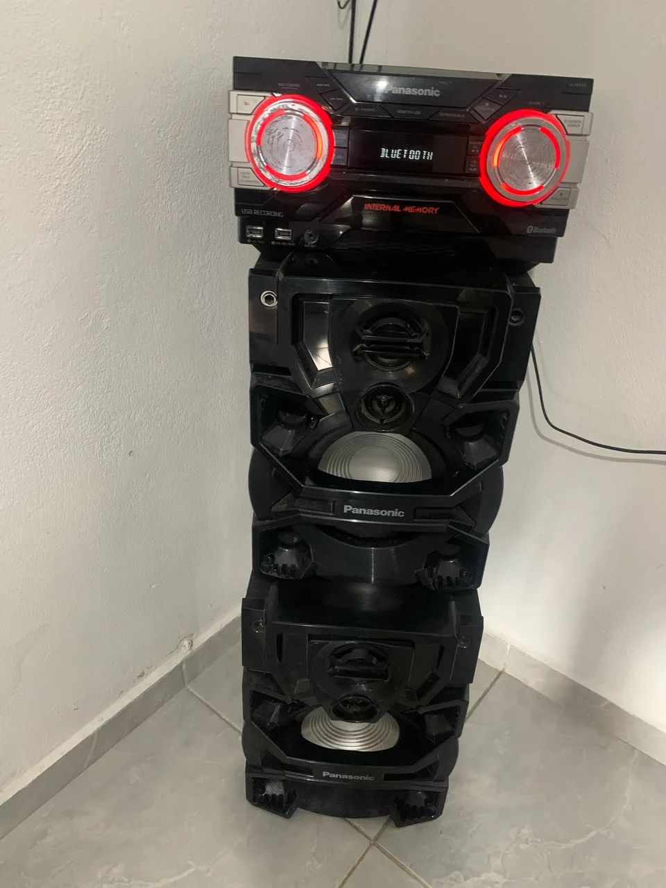 Minu system Panasonic Akx700. 1800watts