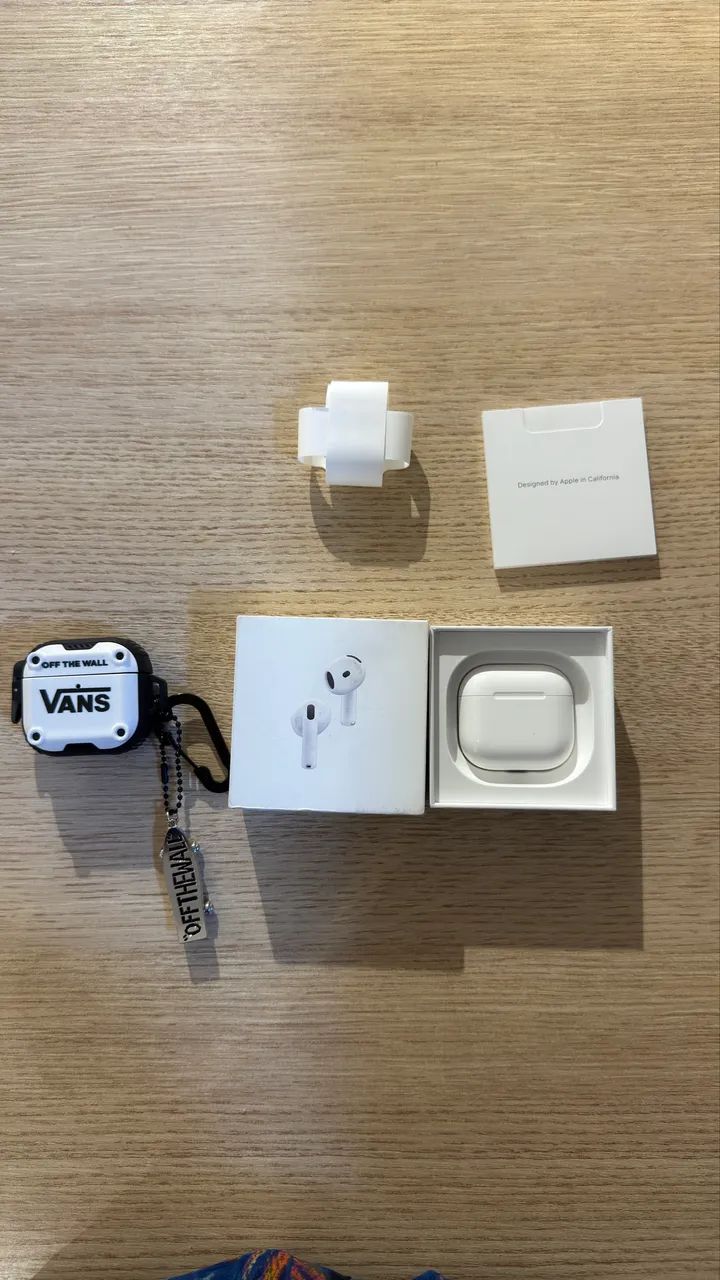 AirPods 4 com cancelamento de ruído  - Foto 4