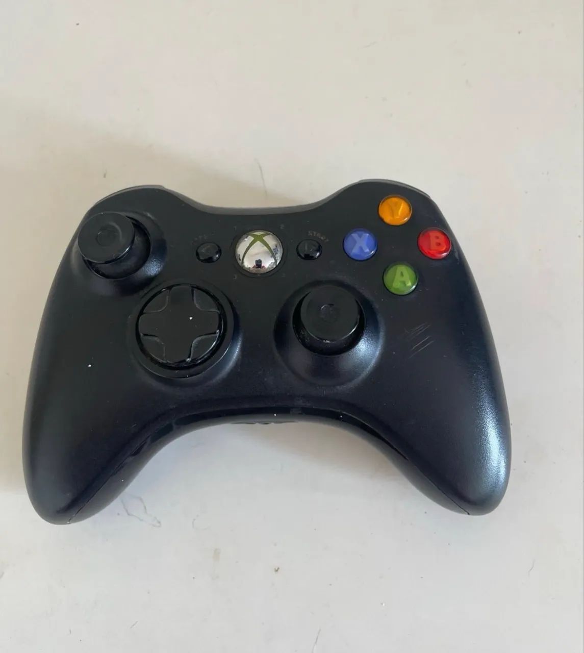 Xbox 360: 2 controles e 3 jogos