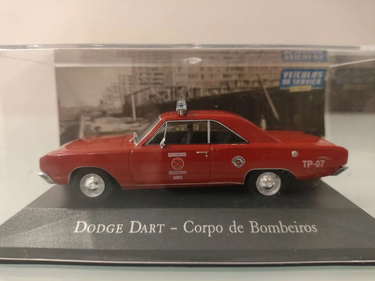 Miniatura dorge Dart 1975 1/43 Compo de bombeiros 