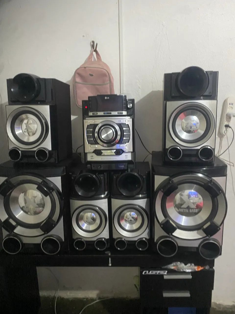 som LG CM9520
