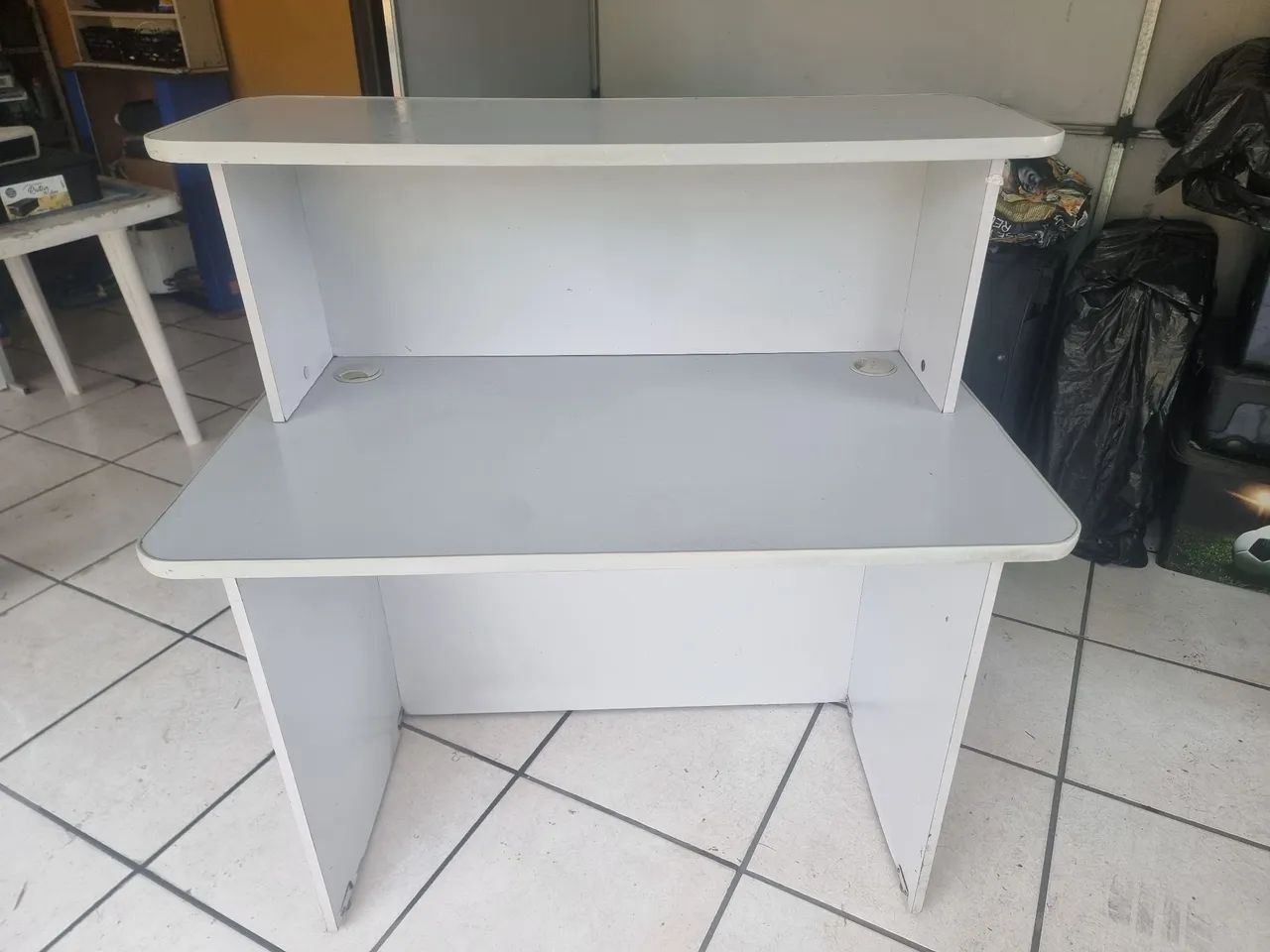 Balcão Duplo 2 Andar de Madeira Excelente Branco  - Foto 5