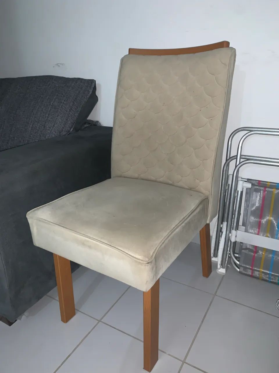 MESA DE JANTAR COM 6 CADEIRAS - MADEIRA / OFF-WHITE - Foto 3