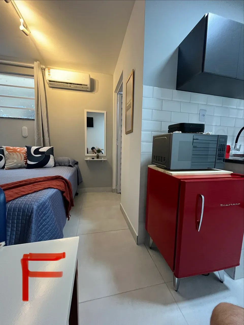 Alugo lindo studio mobiliado na Farolândia bem próximo a UNIT 