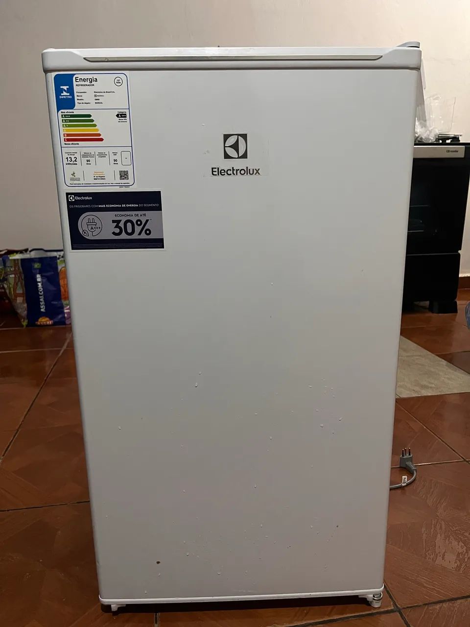 Frigobar Electrolux 90 litros 