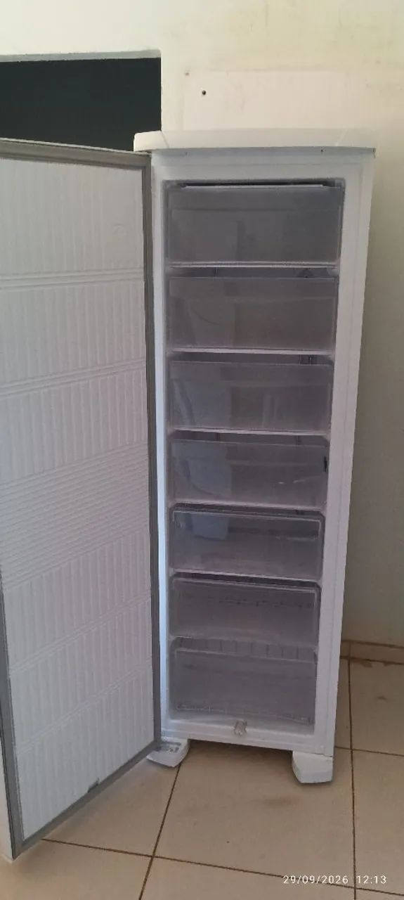 Freezer Eletrolux vertical 234 litros   - Foto 3
