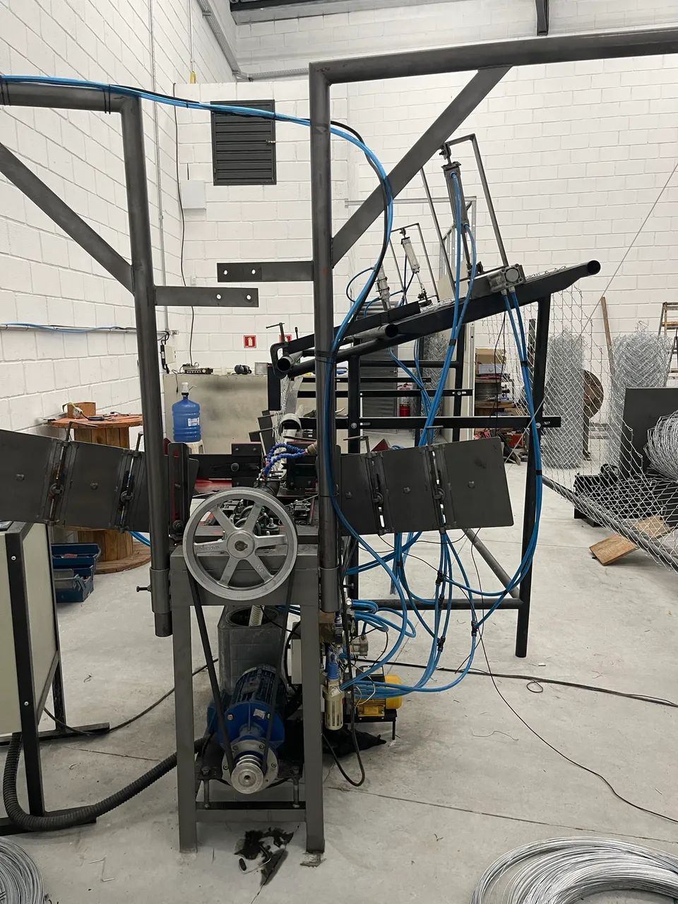 Vende-se máquina Automatica de fabricar tela de alambrado - Foto 4