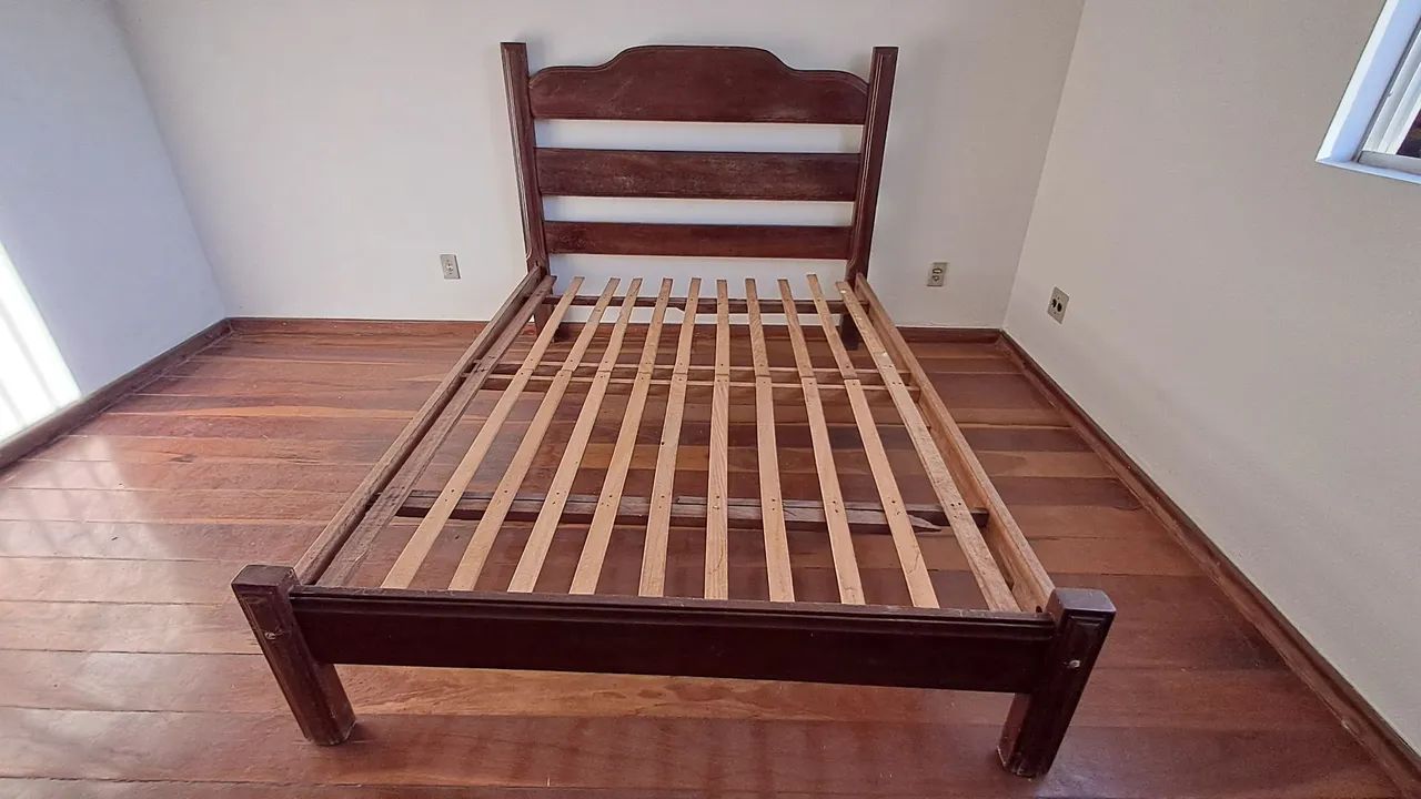 Cama de madeira maciça  - Foto 3