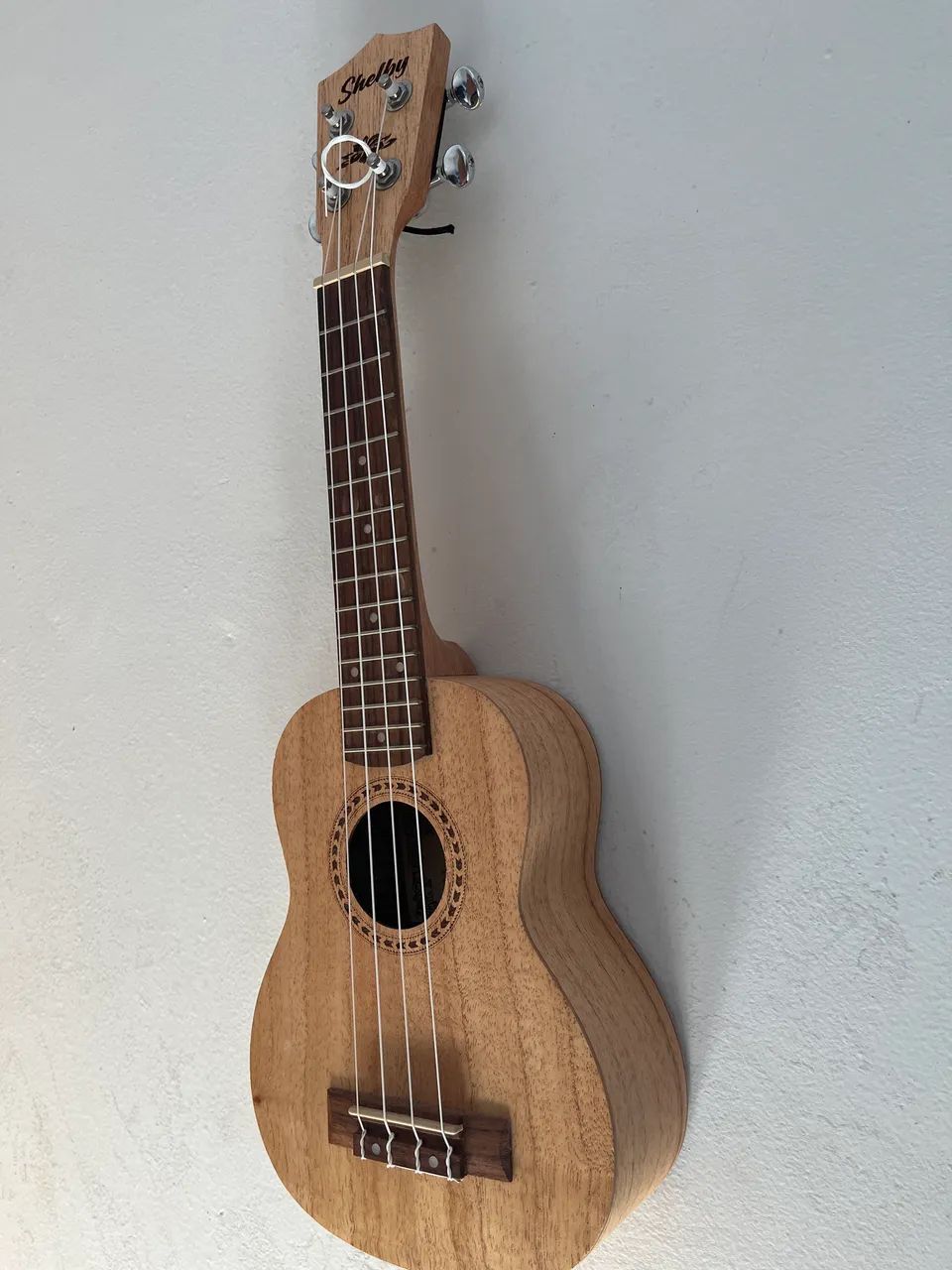 Ukulele shelby soprano  - Foto 2