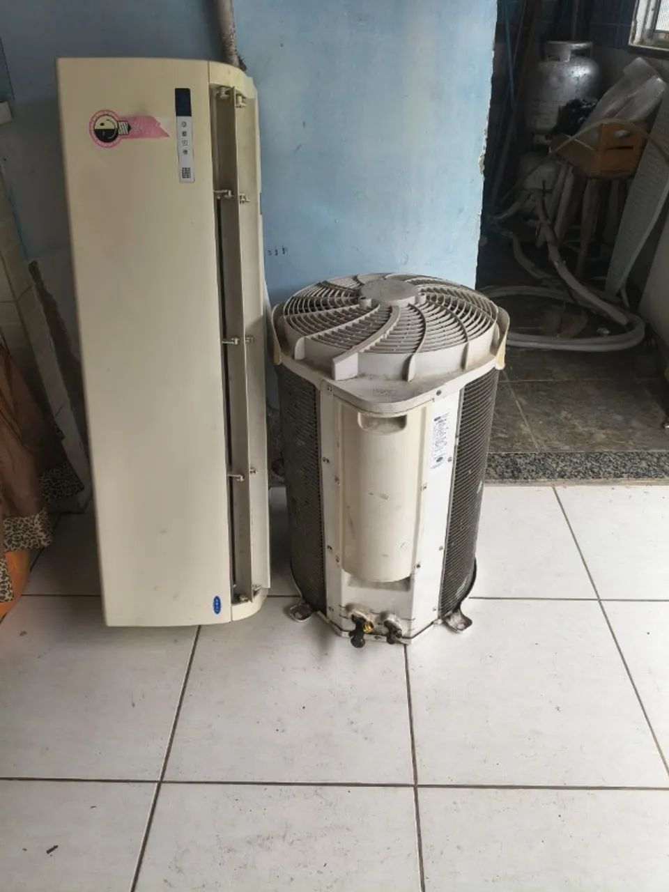 Ar condicionado Midea split 22000 BTUs ( com defeito)