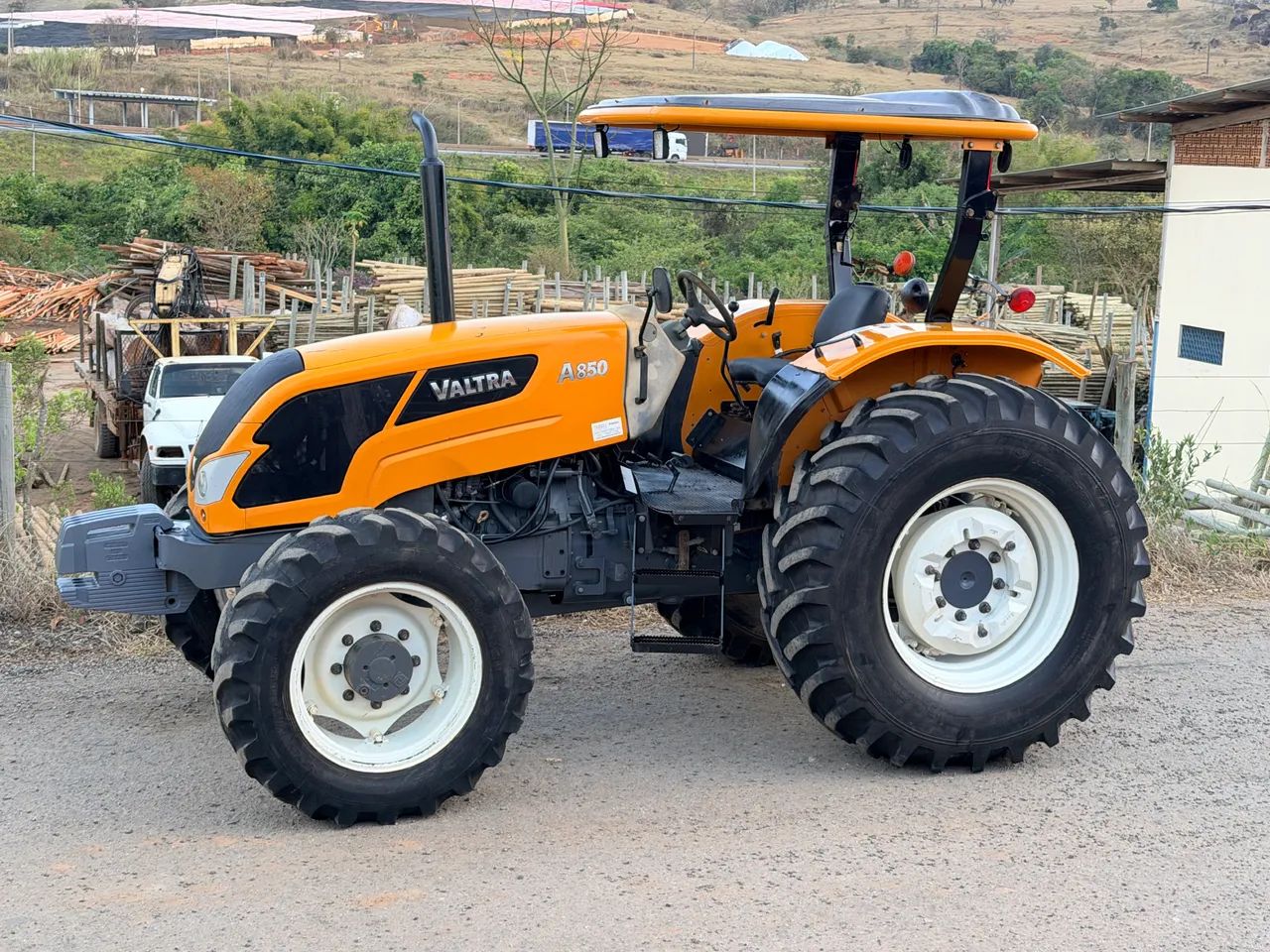 Trator valtra a850 - Foto 4