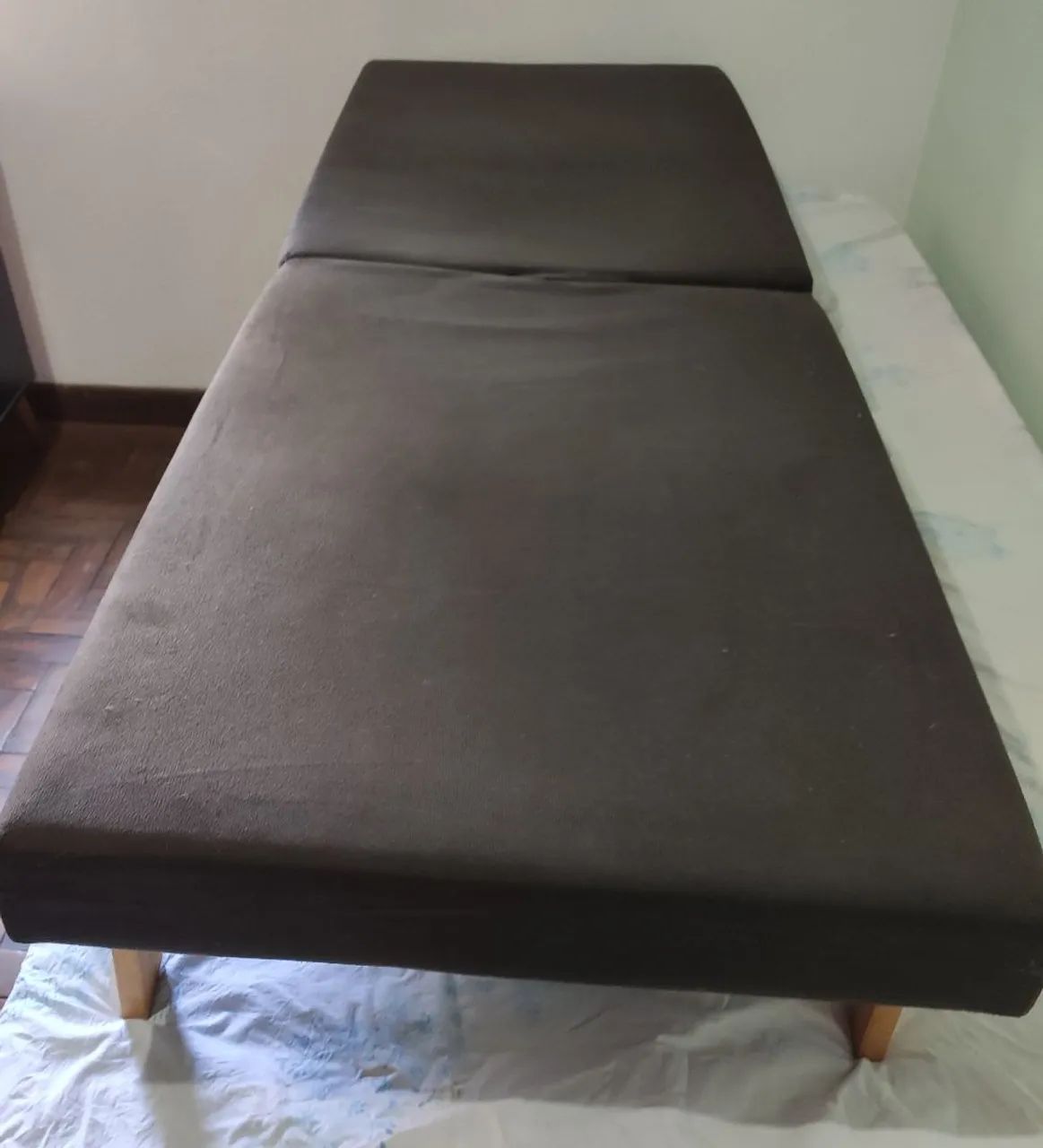 Cama Portátil e Dobrável - Semi nova - 170 x 60 cm - Foto 2