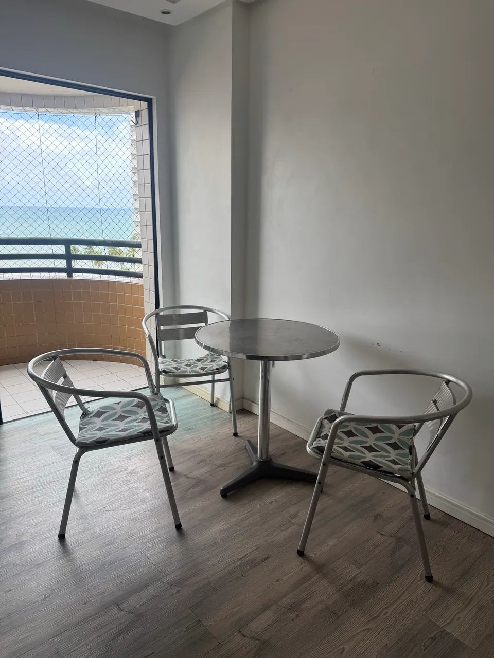 Mesa alumínio c 3 cadeiras 