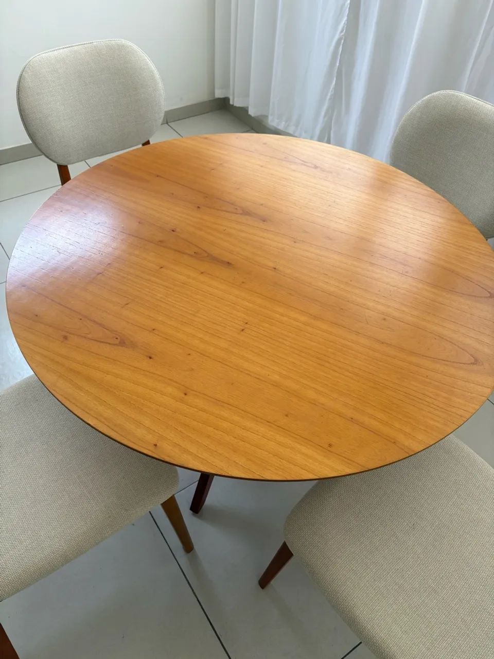 Mesa com 4 cadeiras  - Foto 3