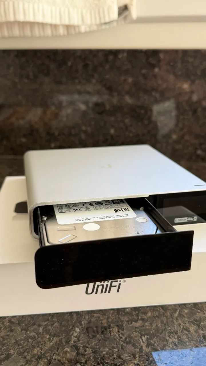 Unifi Cloud Key Gen2 SSD 1T - Foto 4