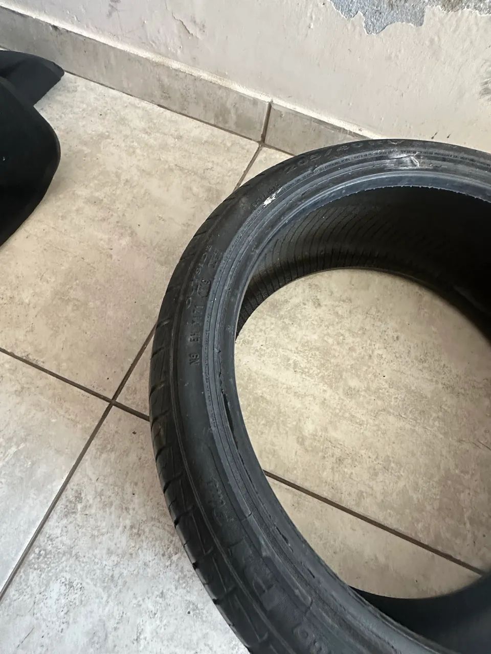 Pneu de carro  - Foto 2