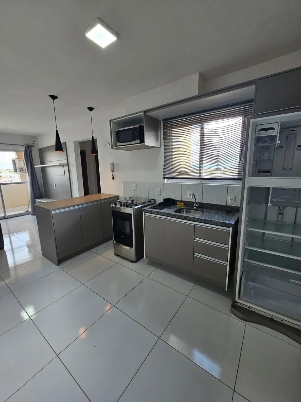 ALUGO APARTAMENTO NO EDIFÍCIO LUXXOR FLAT