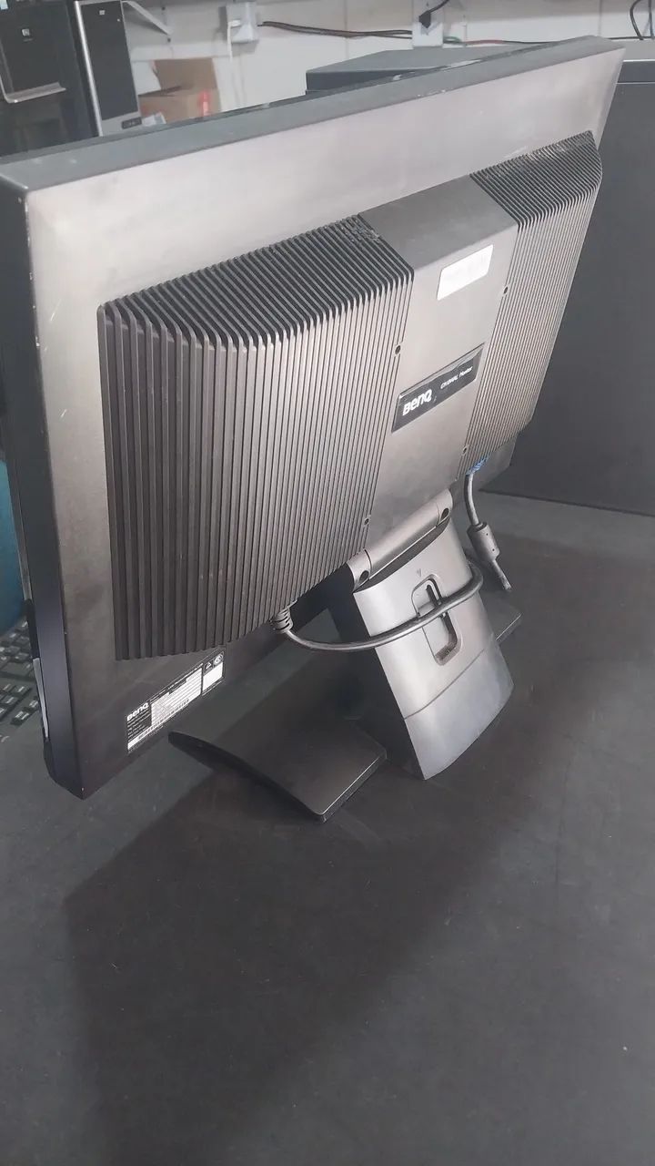 Monitor de 20 polegadas perfeito Sem detalhes  - Foto 4