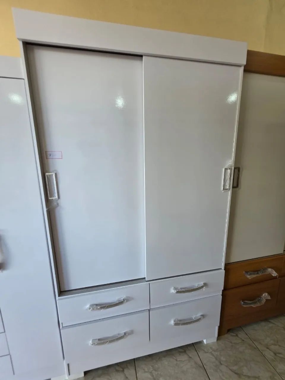 GUARDA ROUPA DE SOLTEIRO NOVO