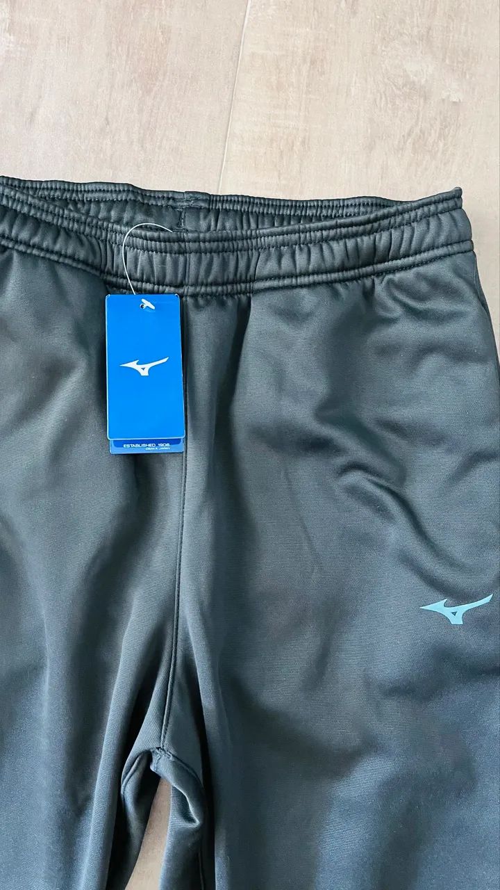 Calça de moletom preta Mizuno tamanho M  - Foto 4