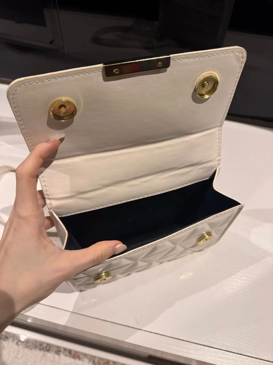 Bolsa branca feminina  - Foto 3