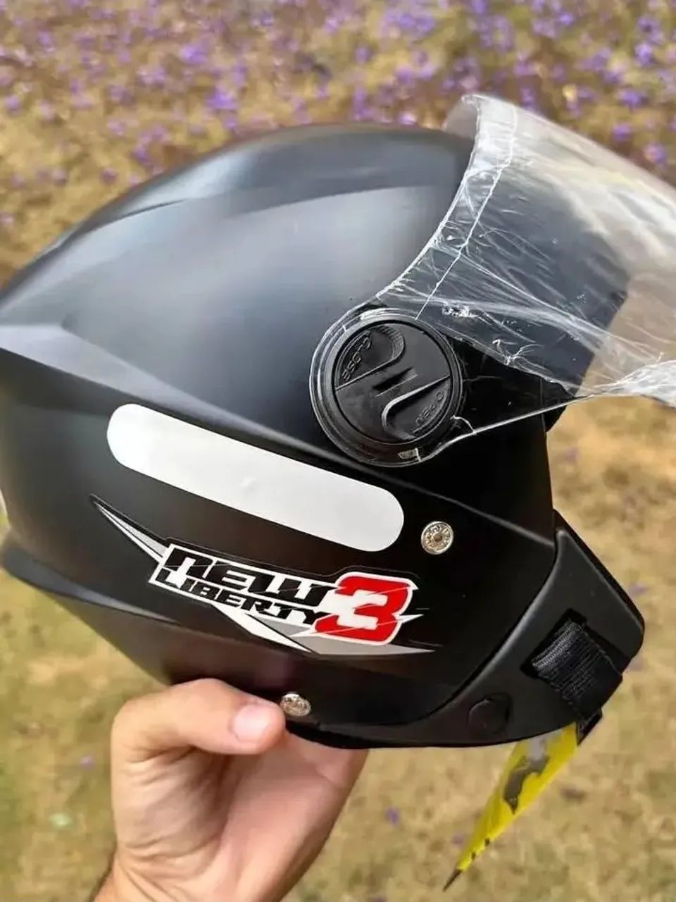Capacete new libert3 preto fosco