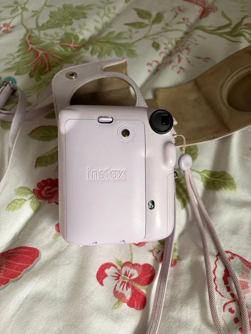 Câmera Instax Mini 12 + Capa - PRATICAMENTE NOVA  - Foto 2