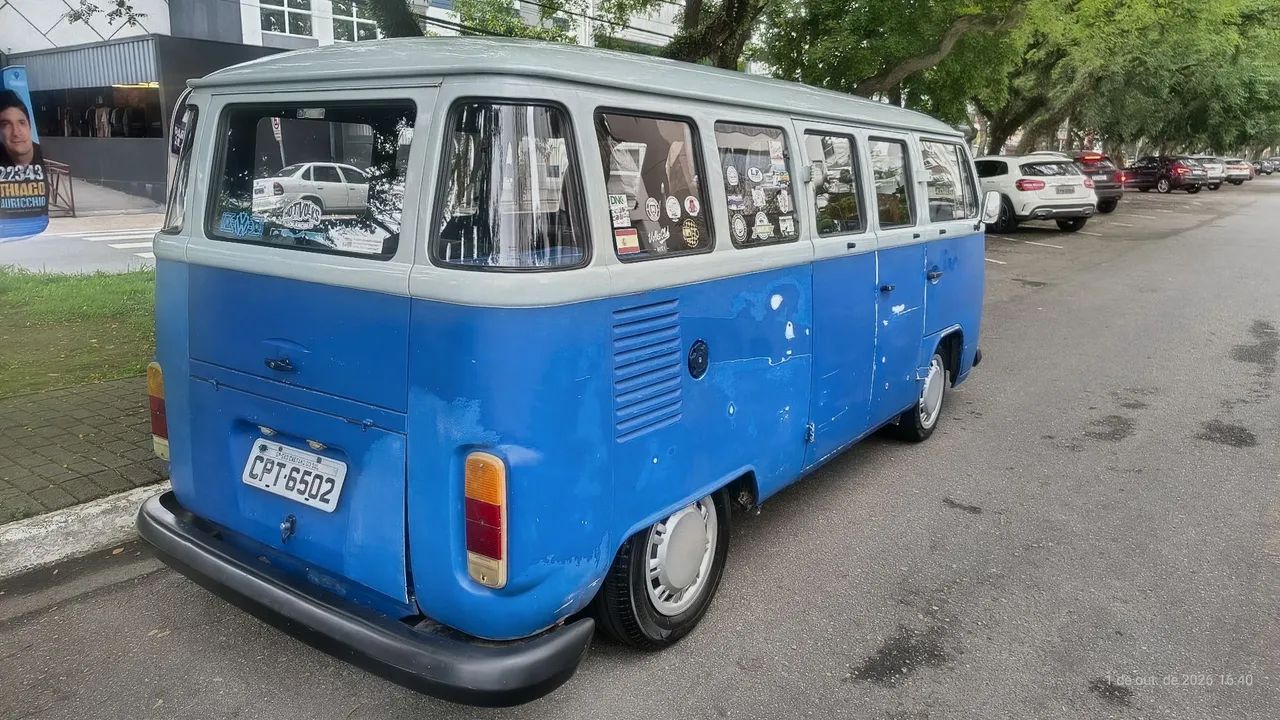 Volkswagen Kombi Standard/ Luxo/ Serie Prata (álcool) 1989