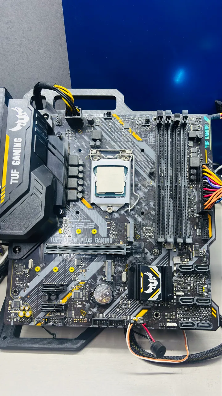 Kit i7 9700KF + placa mãe H310M + 2x8 Memória RAM 16GB 2666 MHz