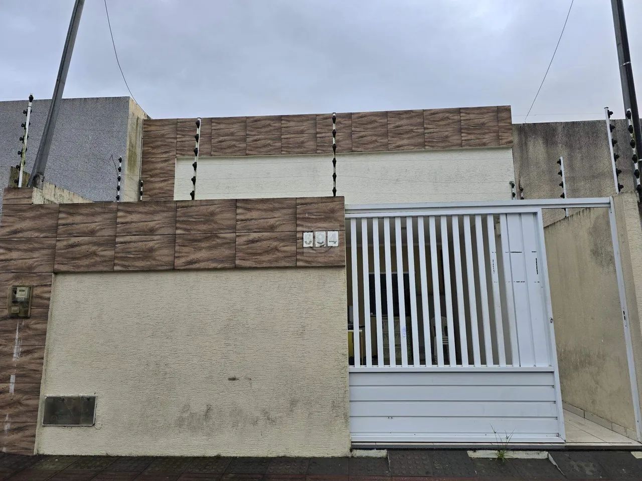 Conforto, Frescor e Espaço no Paraíso da Serra! Casa de 3 Quartos com Suíte