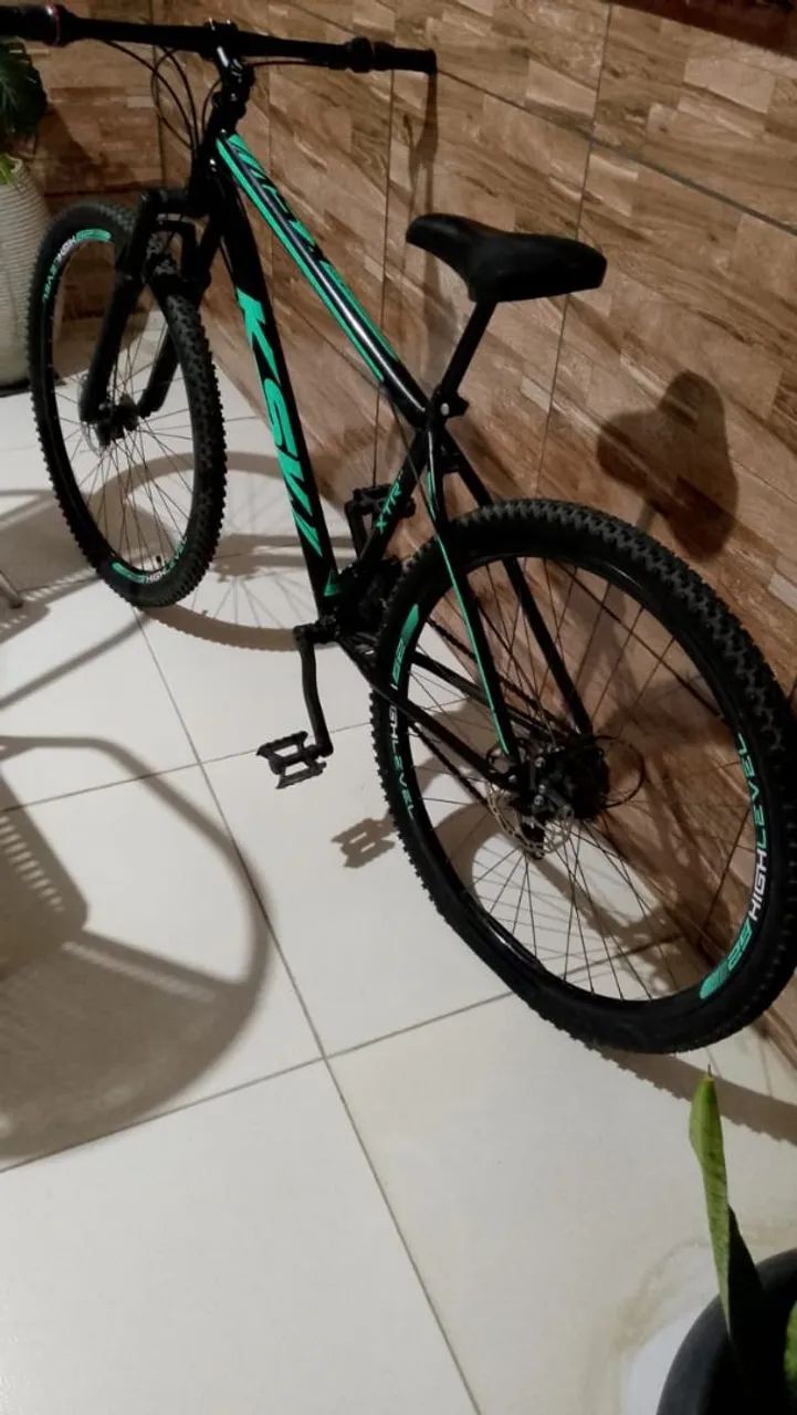 Bicicleta semi-nova