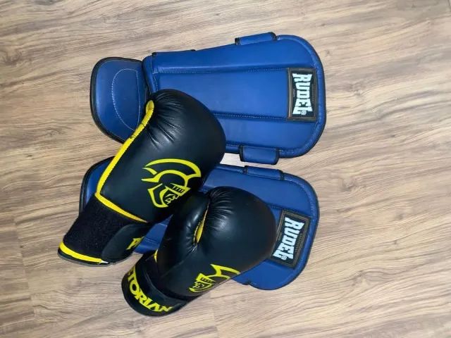 Kit Luva 12 Oz e Caneleira p/ Muay Thai