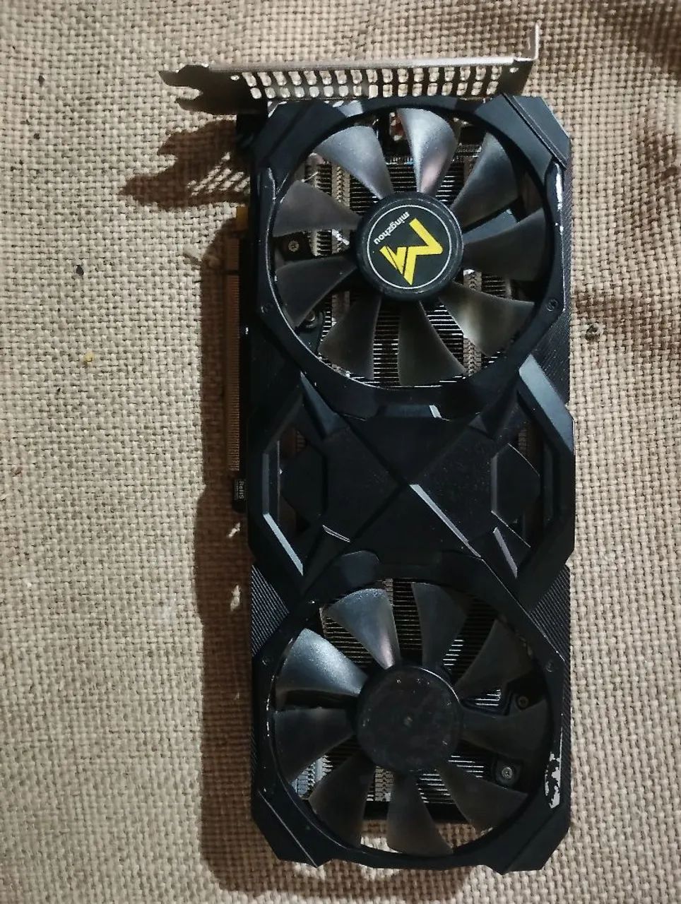 RX580 COM DEFEITO - PREÇO NEGOCIÁVEL