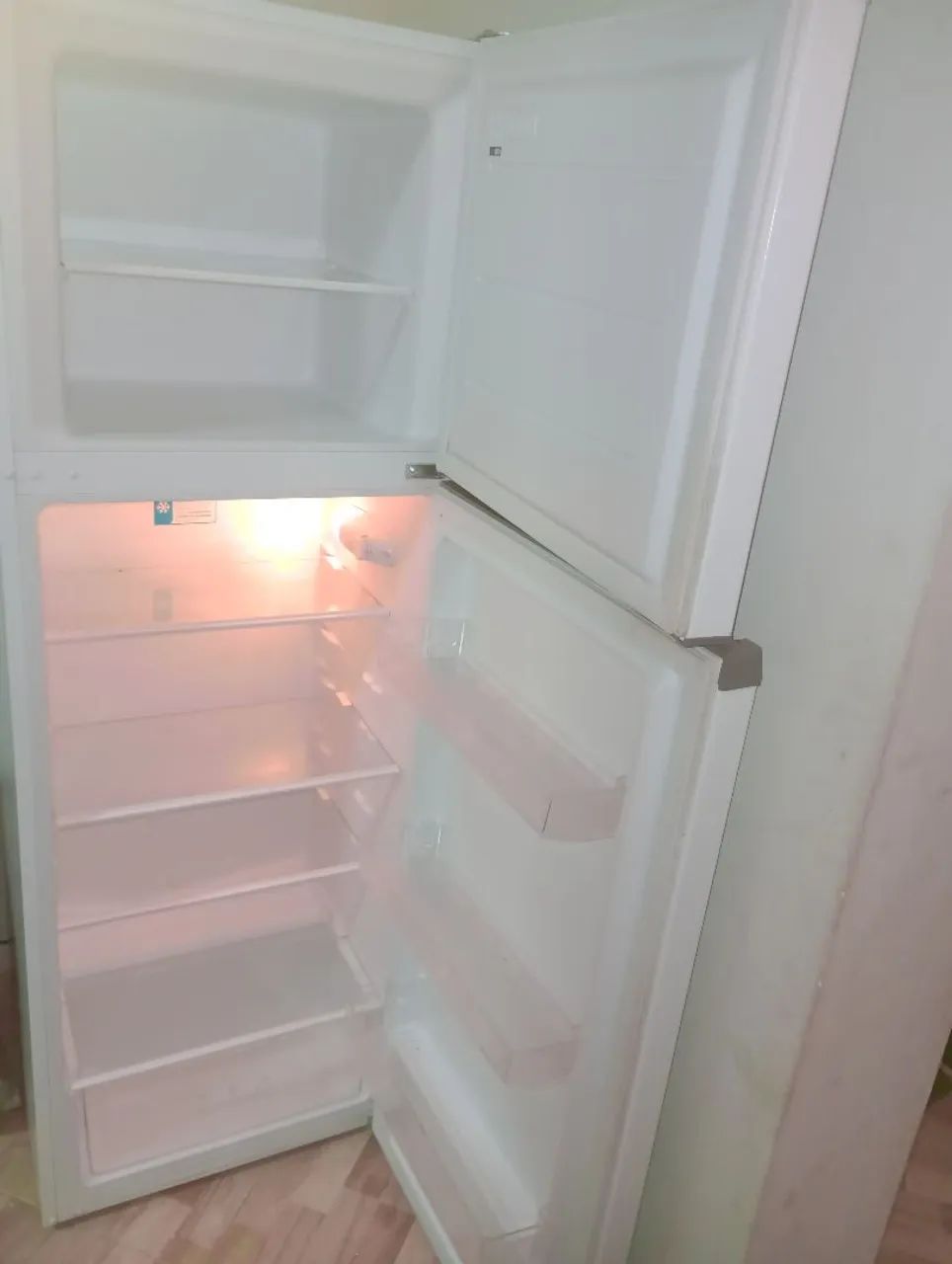 Geladeira Super Conservada - Excelente Oportunidade!