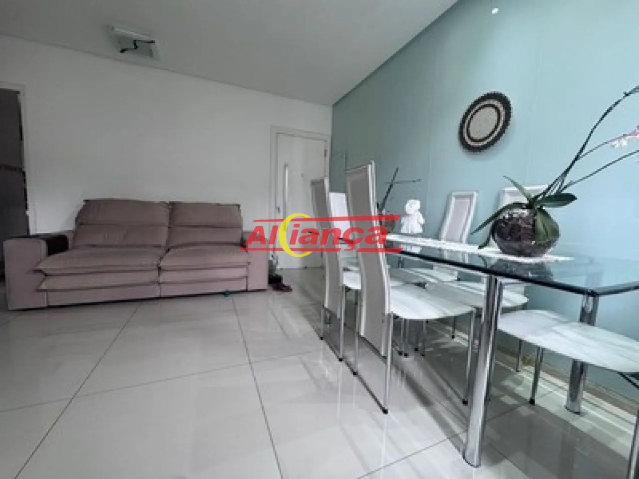 APARTAMENTO LINDO E CONFORTAVEL E ESPAÇOSO!! - Foto 2