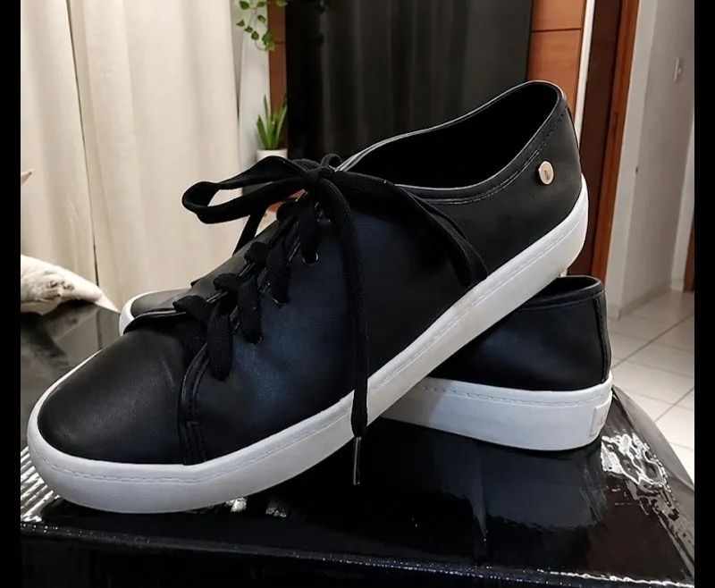 Tênis preto 
