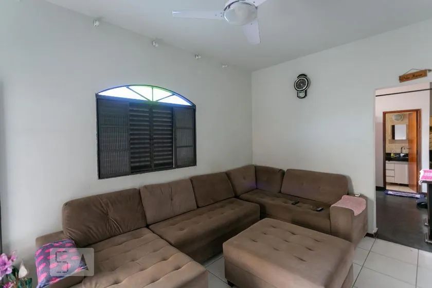 Casa à Venda - Concórdia, 2 Quartos, 400 m2 - Foto 2