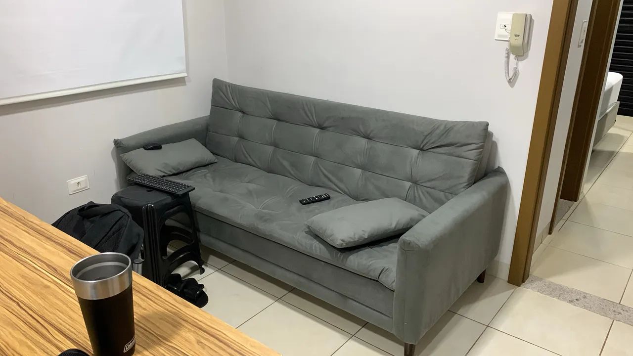 Sofá Cama 3 Lugares Cinza em Bom Estado