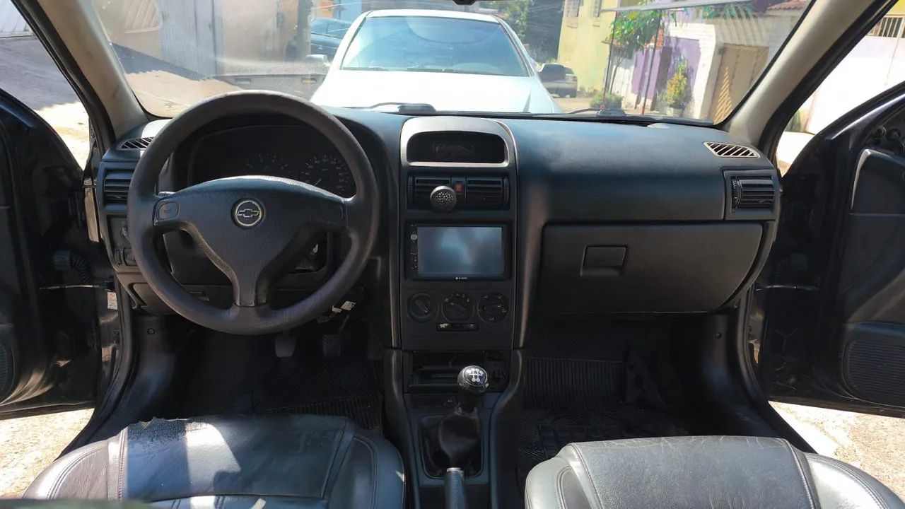 Chevrolet Astra 2.0 8V/ CD 2.0 8V Hatchback 5P MEC 2004