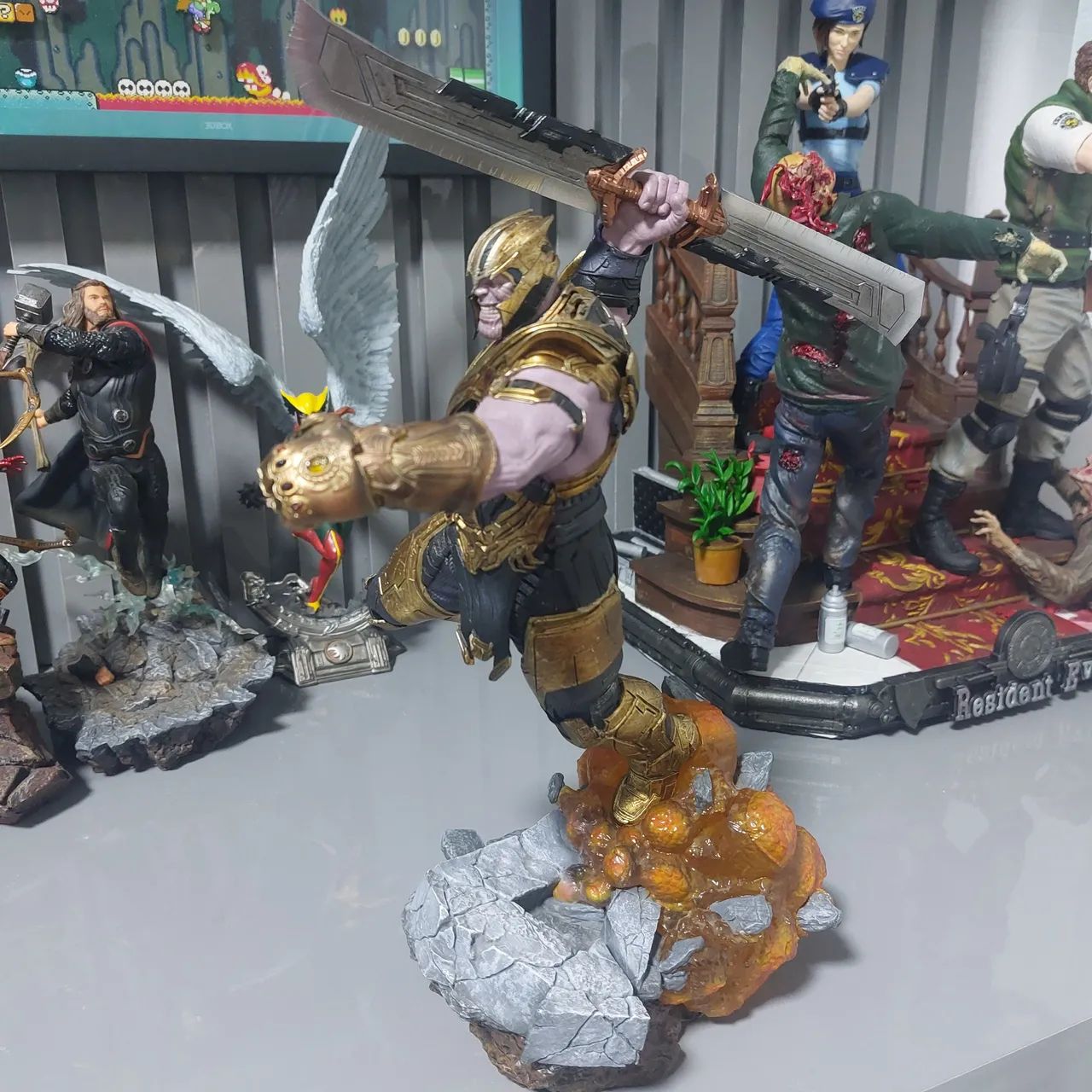 Estátua Thanos vingadores - Iron studios 1/10 (sem caixa) - Foto 2