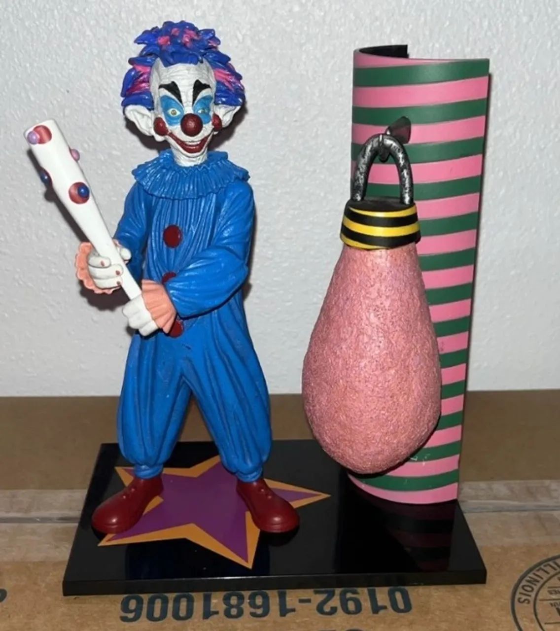 Sota Toys Now Playing Killer Klowns From Outer Space - Klown Exclusive Version