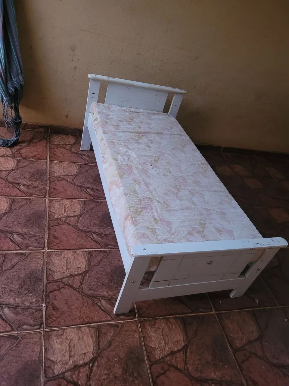 Linda cama de solteiro pequena  - Foto 2