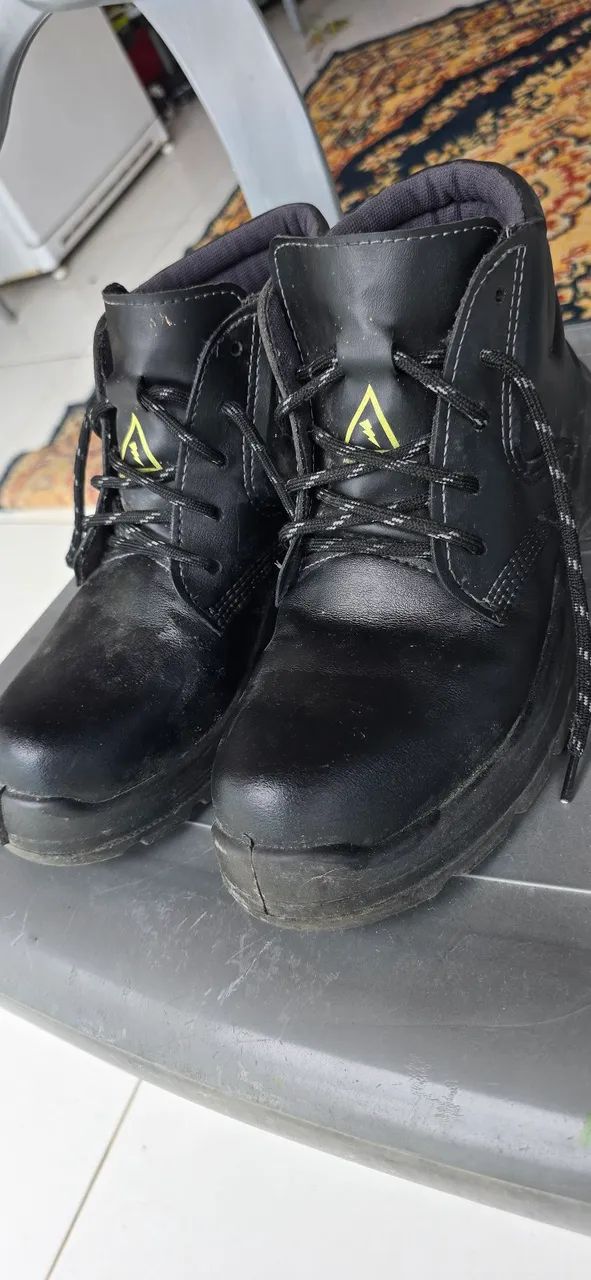 Bota bico de ferro No 41