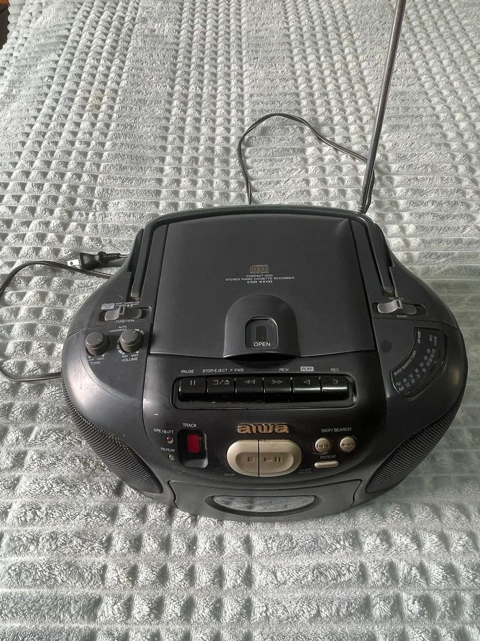 Compact disc aiwa CSD-EX11OU + fitas k7 - Foto 5